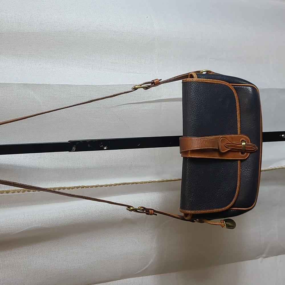 Vintage Dooney and Bourke purse.